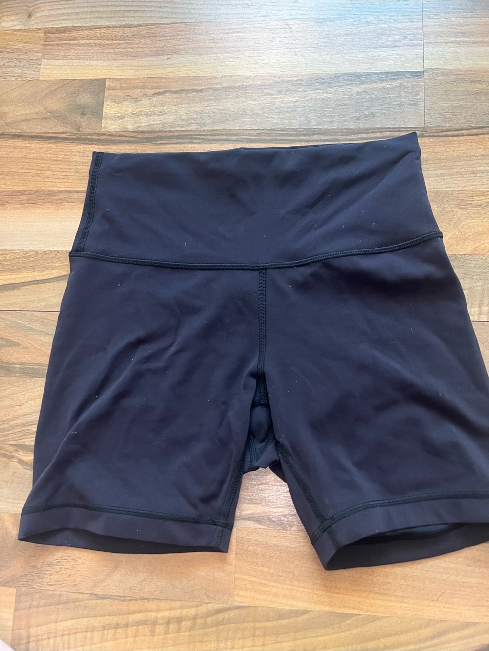 Lululemon Black Wunder Train 6" Shorts